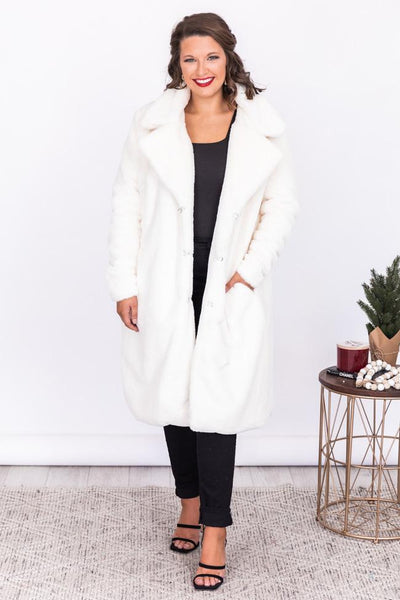 Surprise Entrance Cream Long Fur Coat