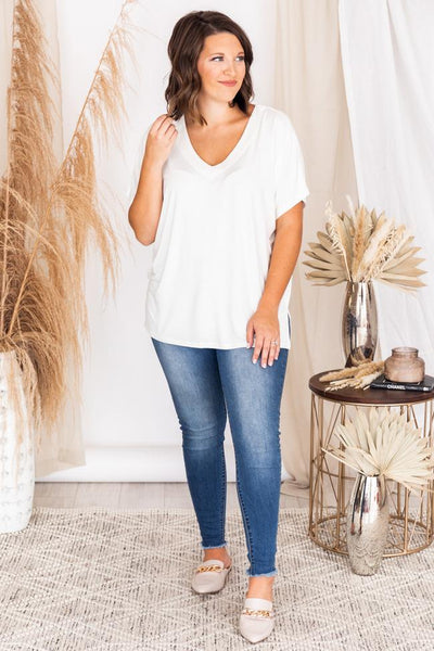 Everyday Classic V-Neck Basic Tee