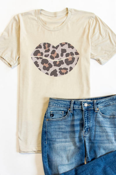 Leopard Lips Graphic Heather Dust Tee